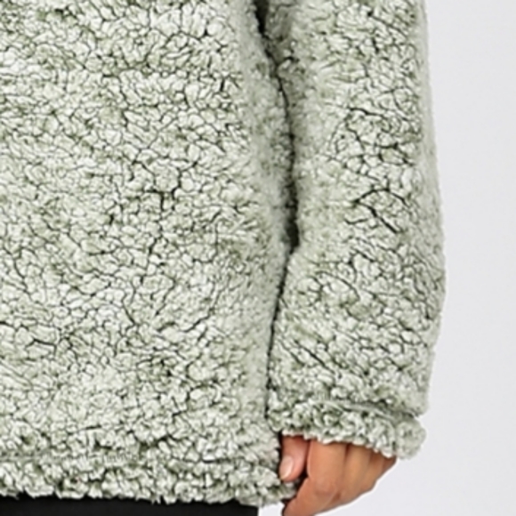 Zenana Outfitters Green Sherpa Pullover with Zip - Picture 3 of 5